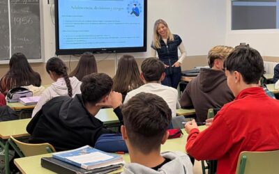 CHARLAS EDUCATIVAS SOBRE PREVENCIÓN DE ADICCIONES EN EL IES ROS GINER (LORCA)
